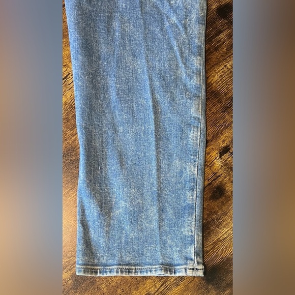 NYDJ | ladies Girlfriend Straight jeans. Size: 12P - Picture 13 of 13